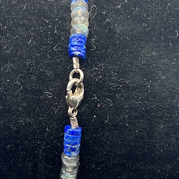 ARTISAN LABRADORITE, LAPIS, AND AFRICAN TRADE BEAD BRACELET WITH STERLING CLASP - Picture 8 of 9